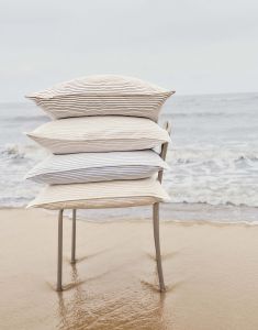 Marc O'Polo Classic fine stripe Grey mist Kussensloop 60 x 70 cm