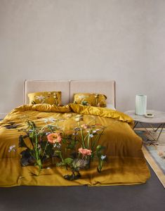 ESSENZA Ficaria Flower ochre Dekbedovertrekset 140 x 220 cm