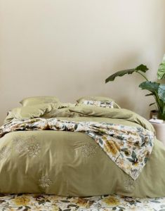 ESSENZA Lisa Silk Sprei 240 x 100 cm