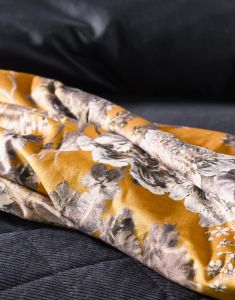 ESSENZA Maily Gold Plaid 135 x 170 cm