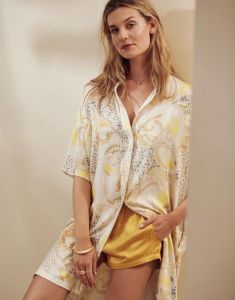 ESSENZA Xava Solange Indian gold Shorts S