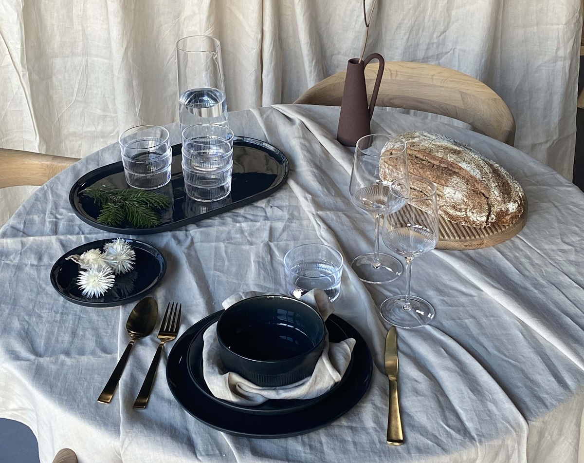 Een feestelijke minimalistische tafelstyling met Marc O’Polo