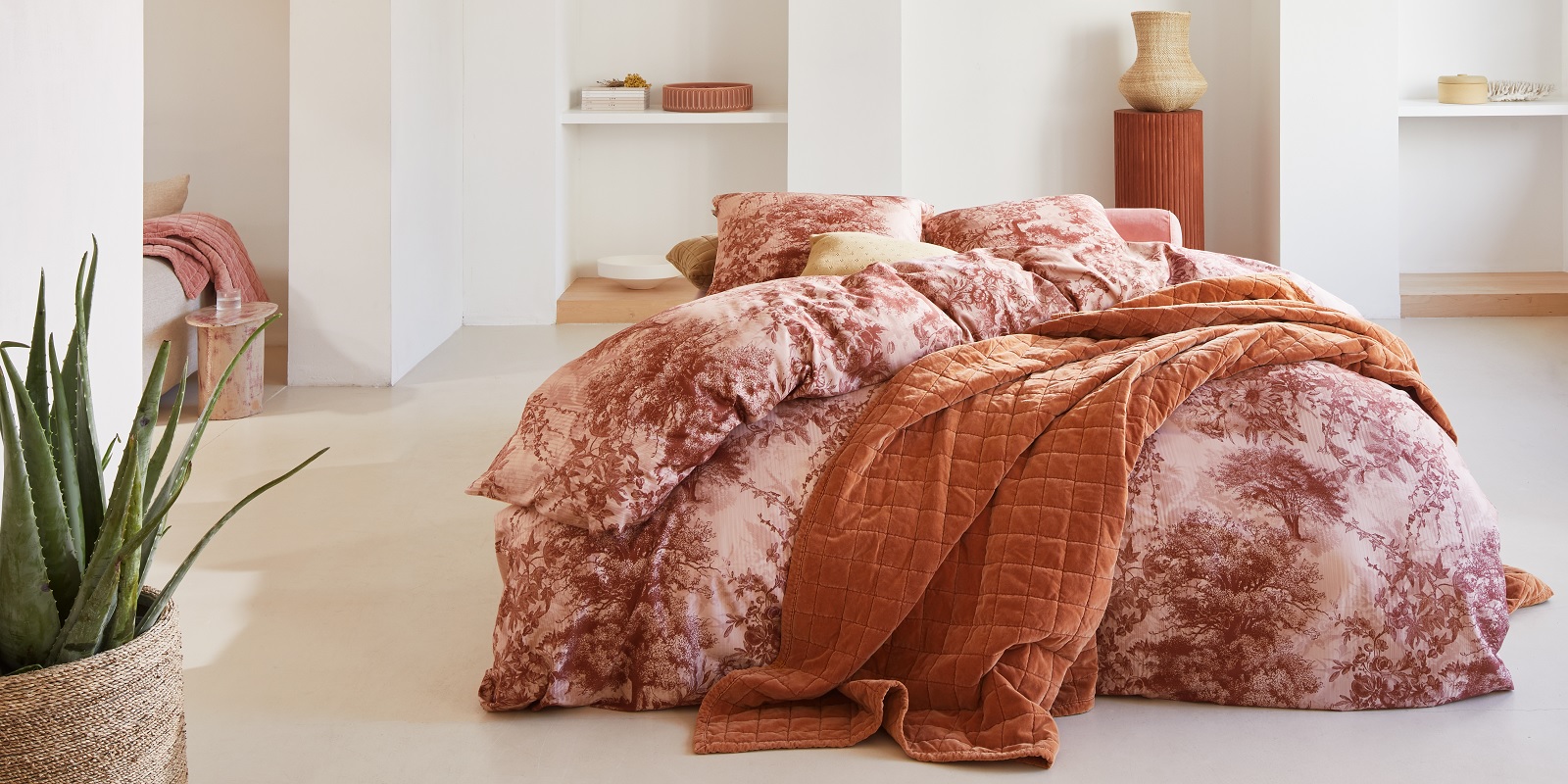 ESSENZA Aurelie Darling pink Dekbedovertrekset 240 x 220 cm