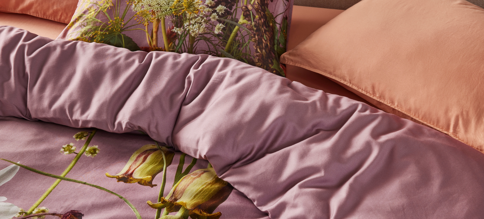 ESSENZA Ficaria Woodrose Dekbedovertrekset 240 x 220 cm